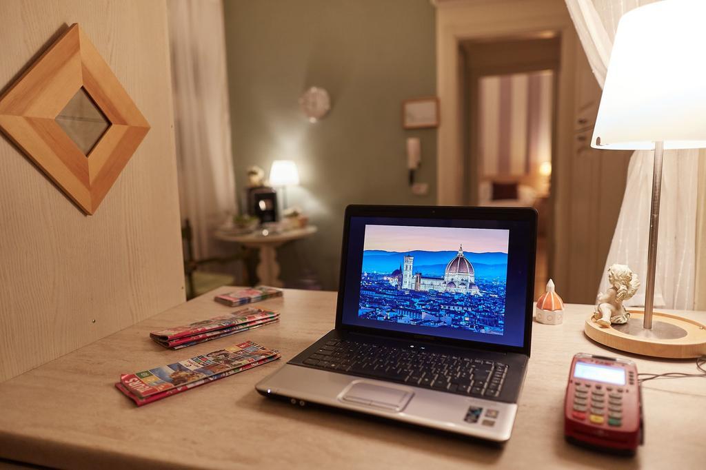 B&B ディ ピアッツァ デル ドゥオーモ フィレンツェ エクステリア 写真